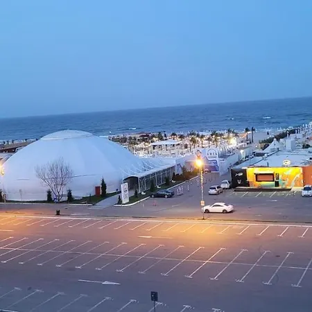 Ella Summerland * Mamaia